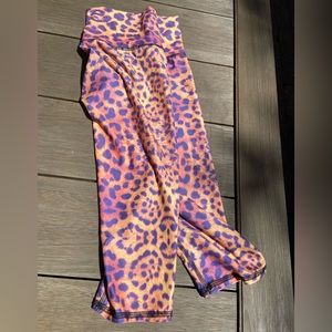 Teeki cropped yoga leggings.